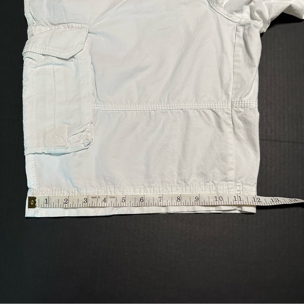 Airwalk Men’s White Cargo Shorts - Picture 2 of 11